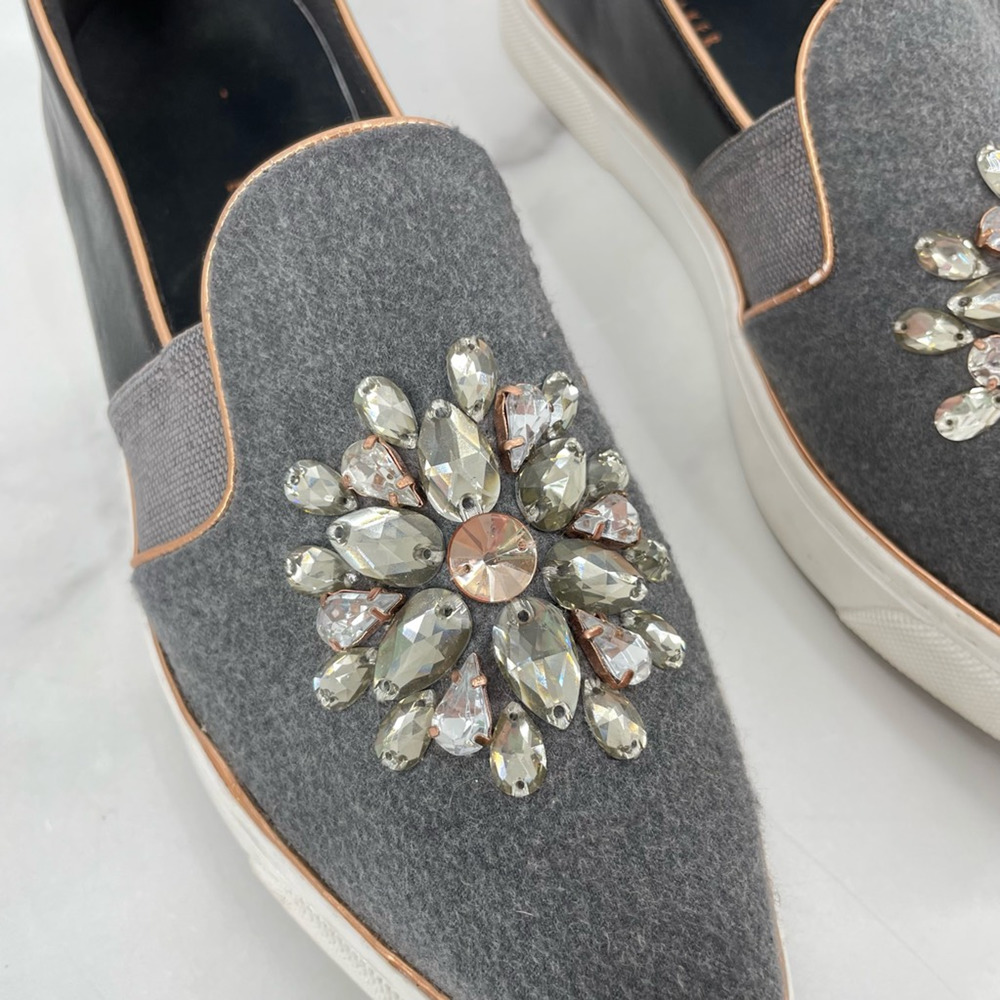 Ted Baker Womens Loafer Flat Shoes Gray White Rhinestone Pointed Toe 7.5 EUR 38 - Picture 4 of 12